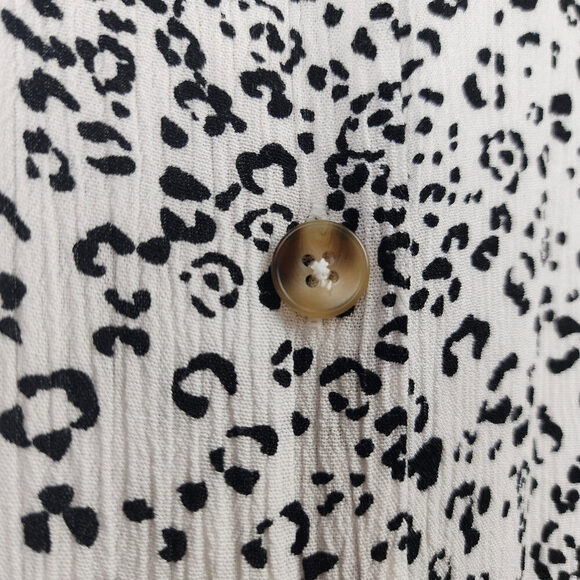 Z Supply White Animal Print Button Up Tunic Top Size S - Picture 4 of 9